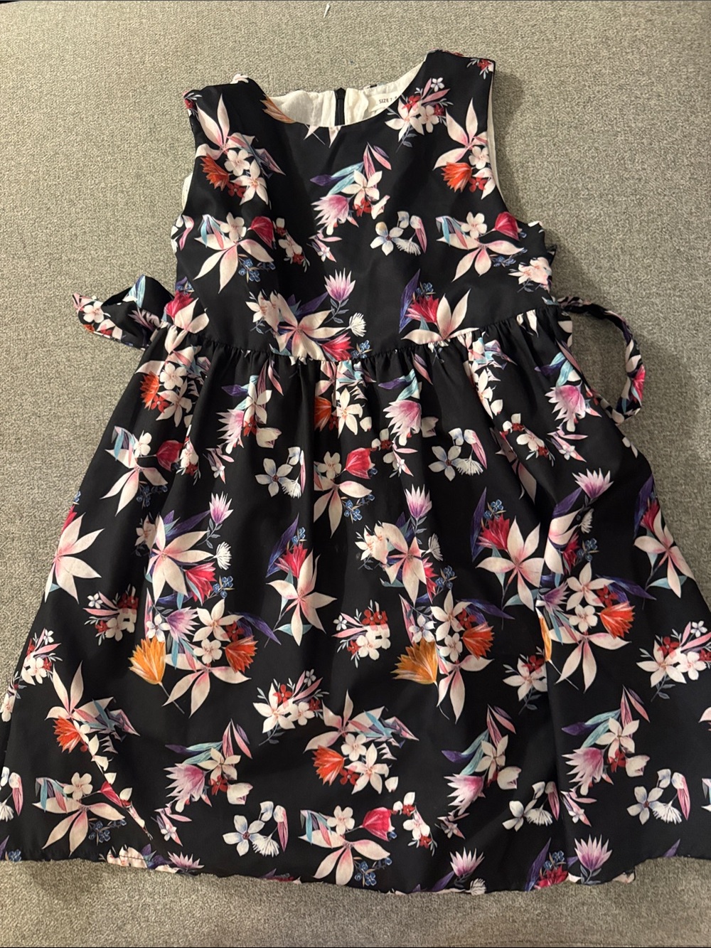 5/$15- Girls' Black Floral Party Dress